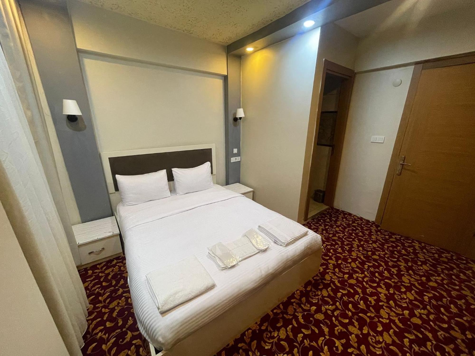 Ufuk Hotel イスタンブール エクステリア 写真